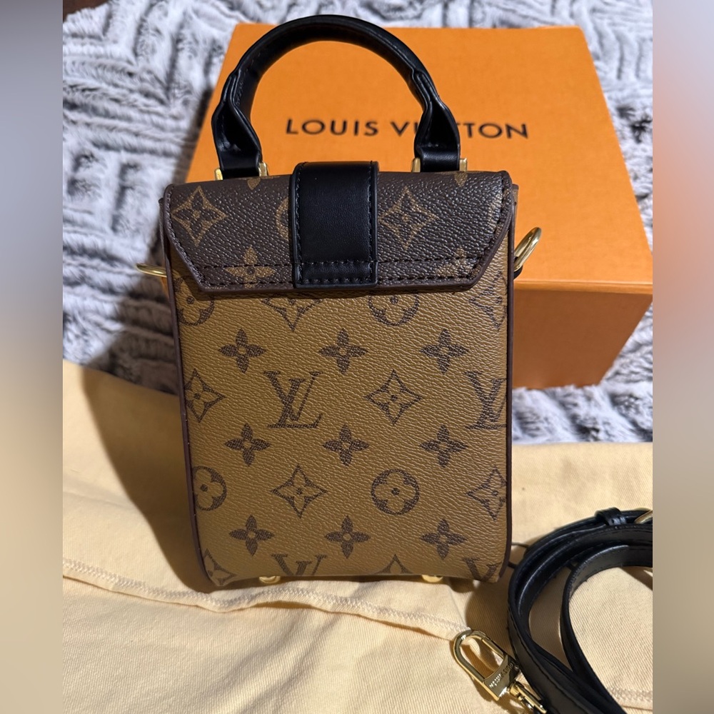 Camera Box Crossbody/Hand Bag - Picture 2 of 9